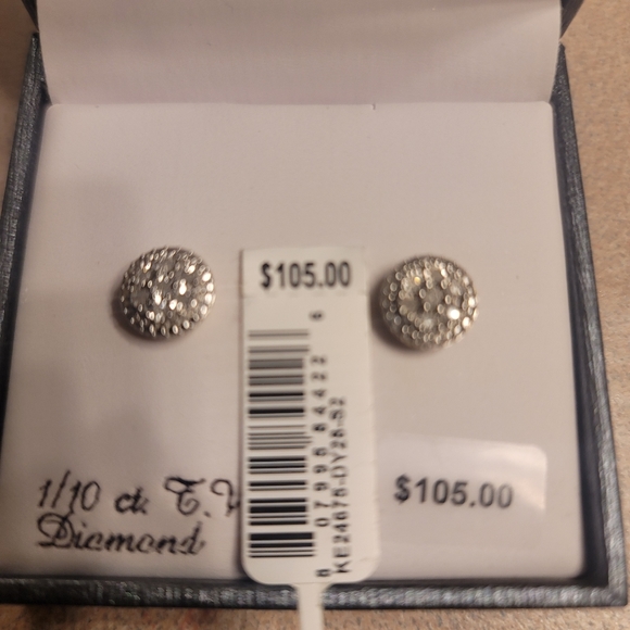 Earrings - Picture 2 of 2